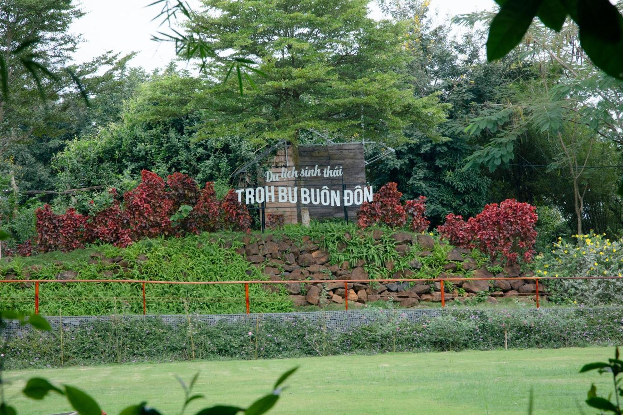 Troh Bu'S Bungalows Nieng Exterior photo